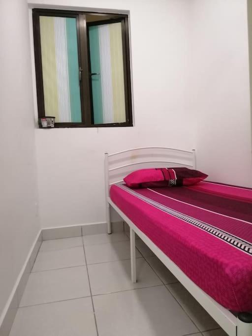 H&H Lovely Homestay In Nilai Ngoại thất bức ảnh